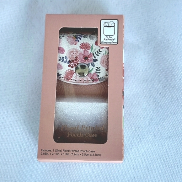 Ear Pod Charging Case - Picture 1 of 4